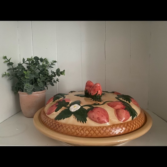 1970s made in Portugal strawberry pie dish 🍓🍓 - Picture 2 of 3